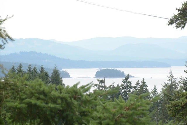 2 of 21 - 3614 Foc-sle Rd, Pender Island, BC