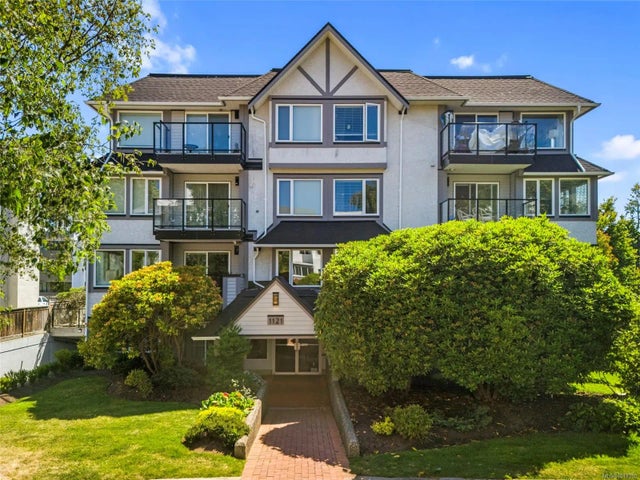 1 of 30 - 1121 Oscar St 402, Victoria, BC