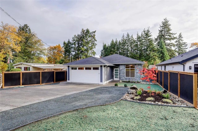 3 of 29 - 428 Craig St, Parksville, BC