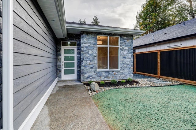 4 of 29 - 428 Craig St, Parksville, BC