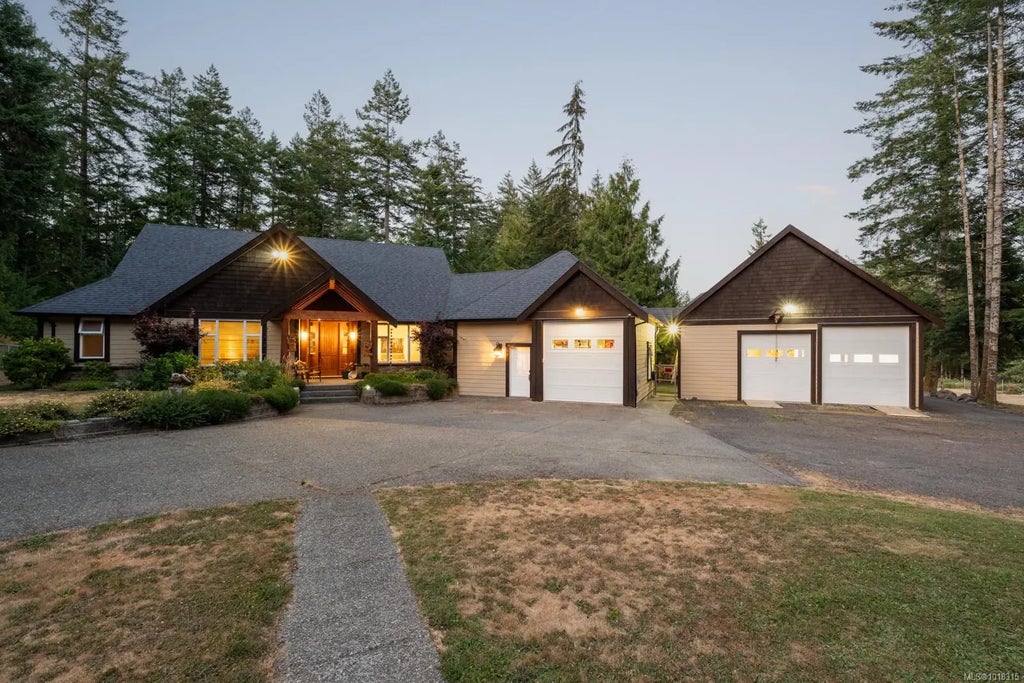 3035 Sarah Dr, Sooke