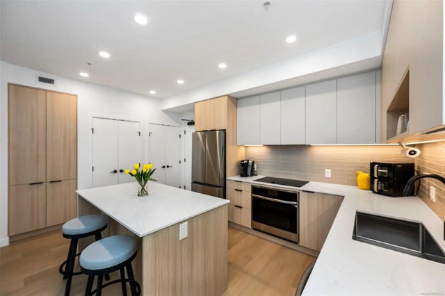 2 of 55 - 3564a Ryder Hesjedal Way 411, Colwood, BC