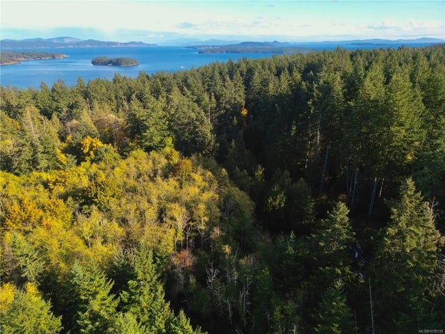 5 of 28 - 148 Meadow Dr, Salt Spring, BC