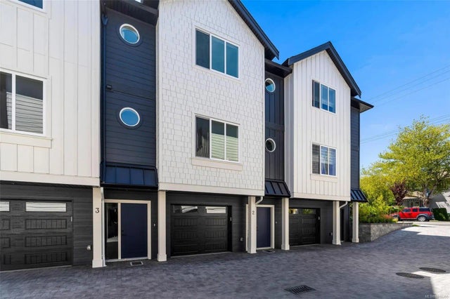 2 of 43 - 10145 Fifth St 4, Sidney, BC