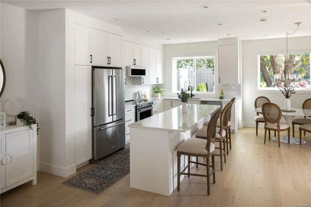 5 of 43 - 10145 Fifth St 4, Sidney, BC