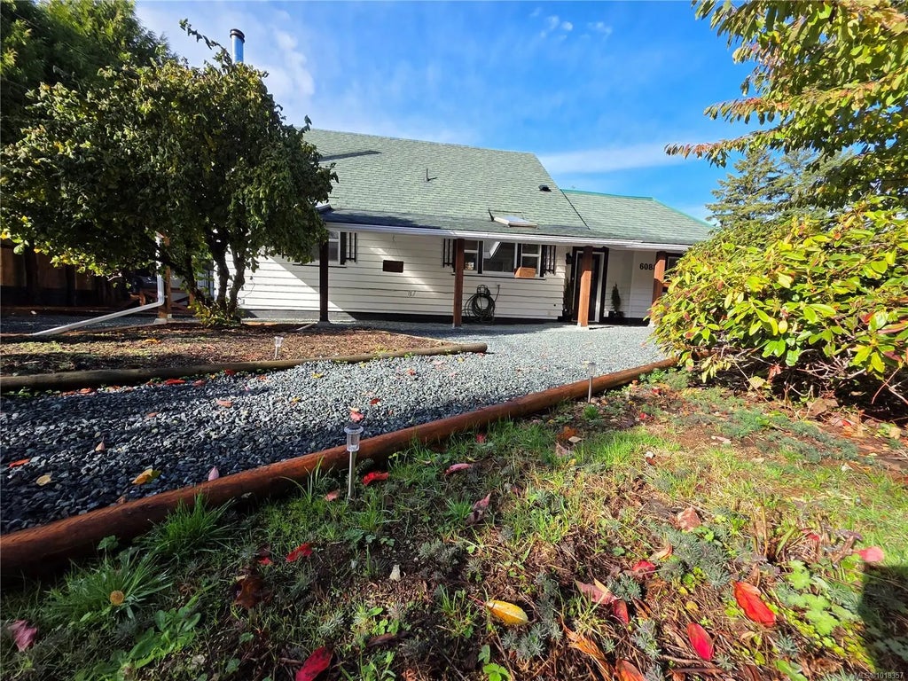 6088 Grandview Rd, Port Alberni