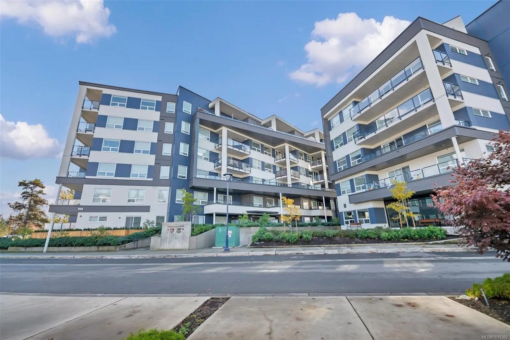 958 Pharoah Mews 408, Langford