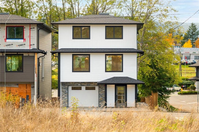 1 of 66 - 4193 Corunna Ave, Nanaimo, BC