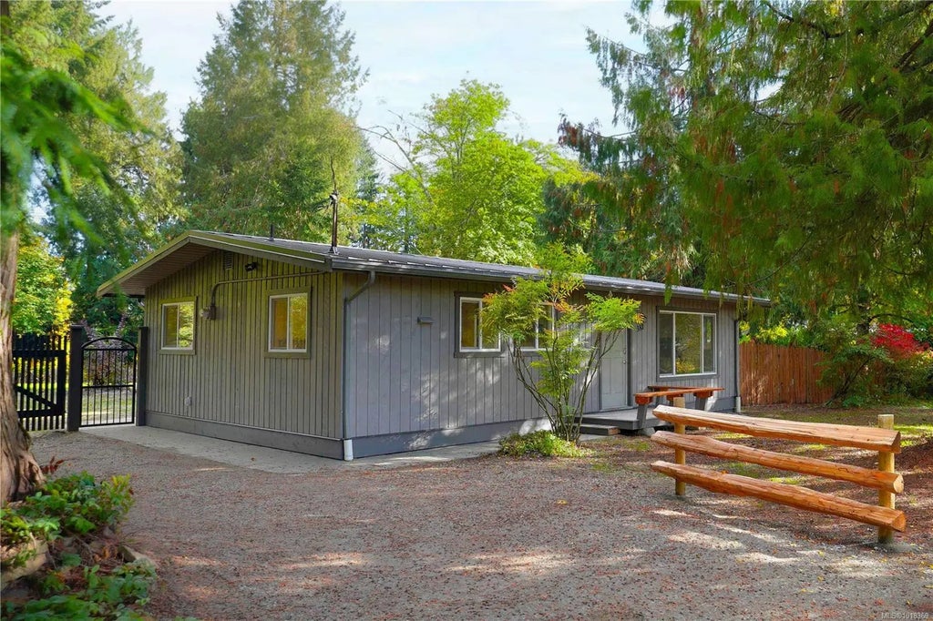181 Norton Rd, Salt Spring