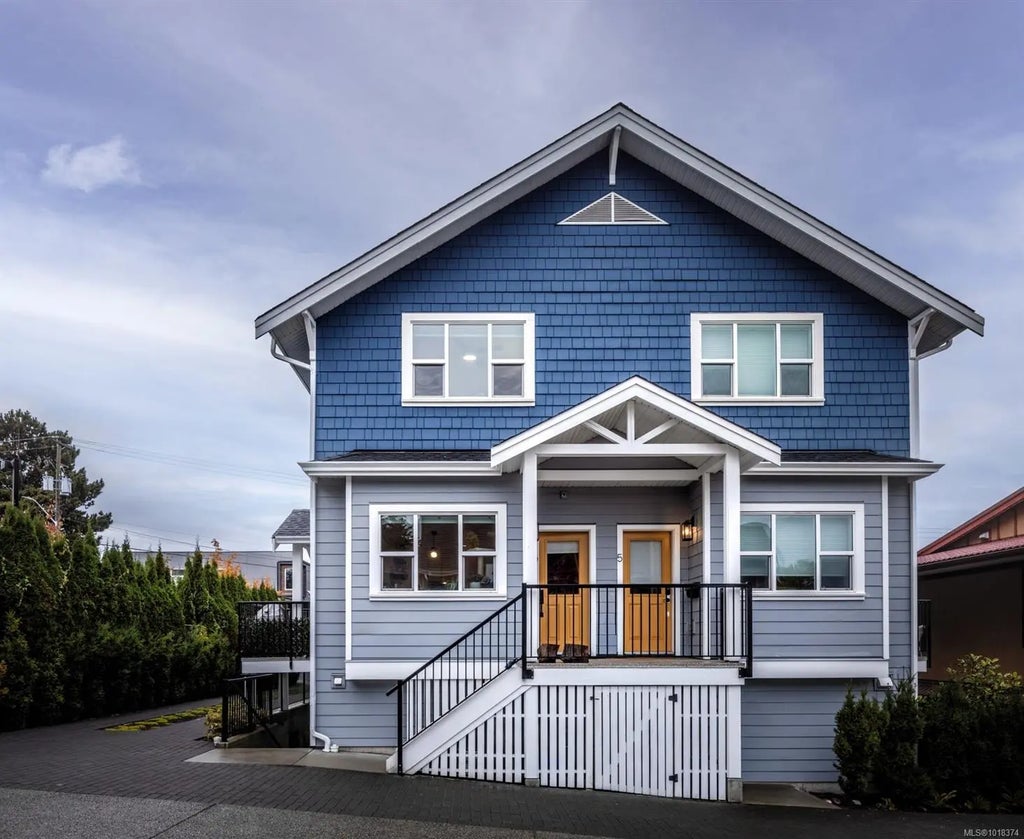 937 Colville Rd 6, Esquimalt