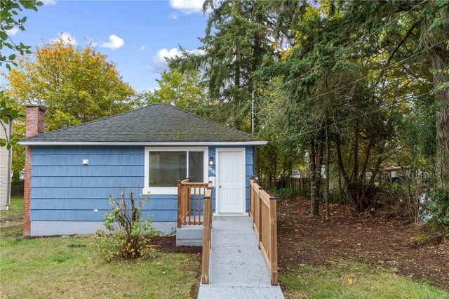 1 of 35 - 656 Lambert Ave, Nanaimo, BC