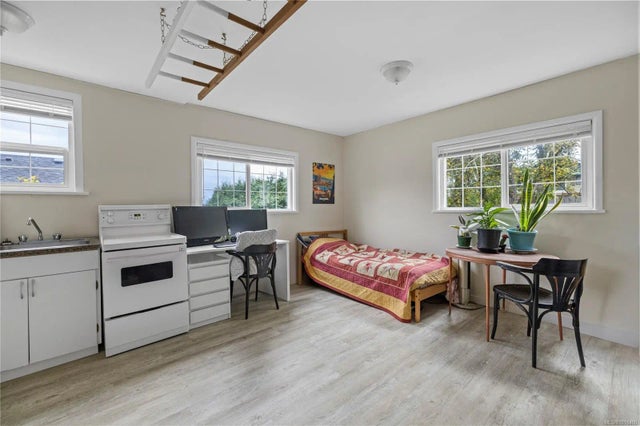 5 of 29 - 639 Kennedy St, Nanaimo, BC