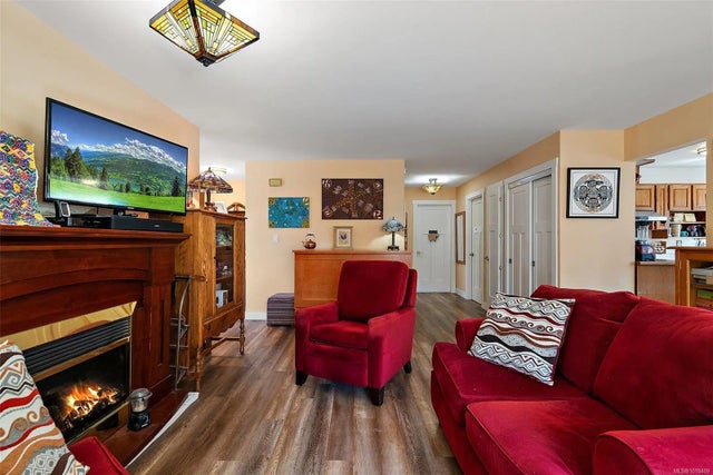 4 of 29 - 10386 Resthaven Dr, Sidney, BC