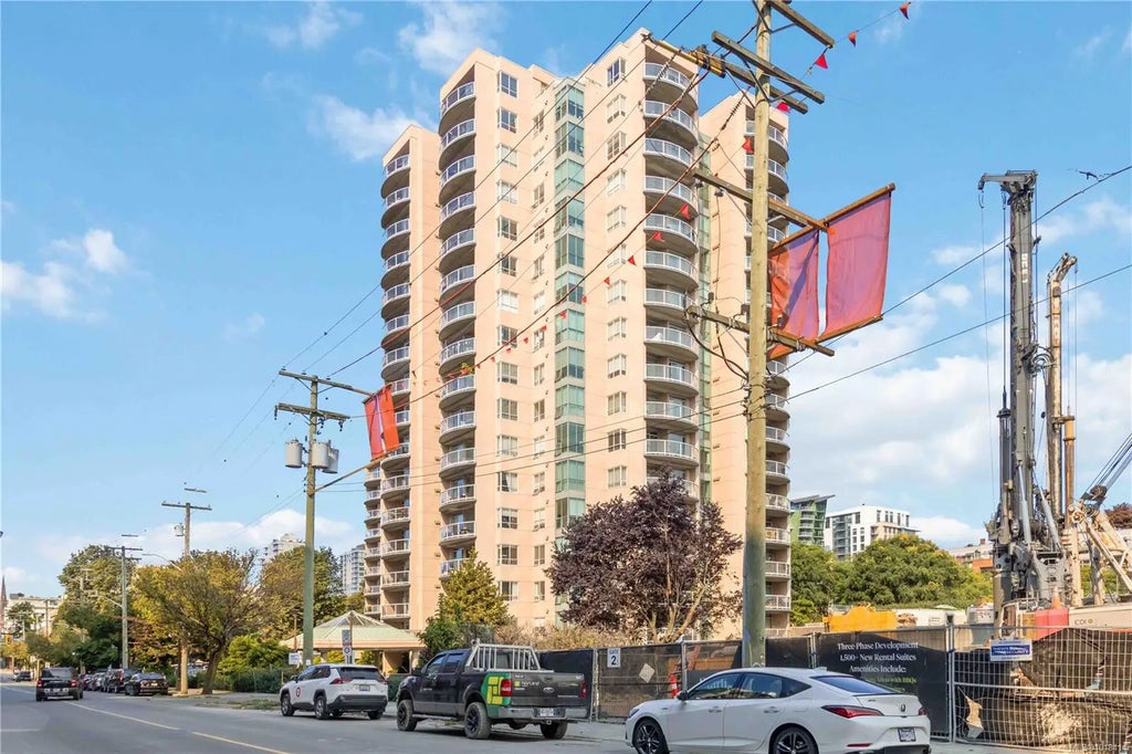 1020 View St 1507, Victoria