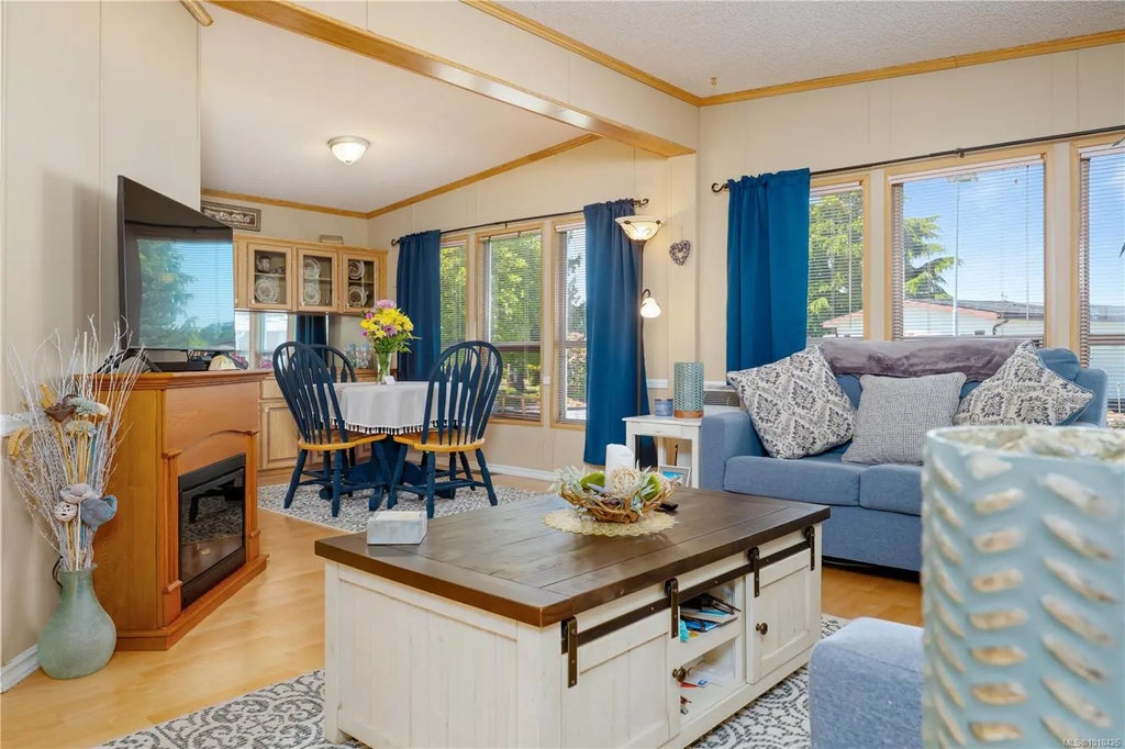 6245 Metral Dr 12, Nanaimo