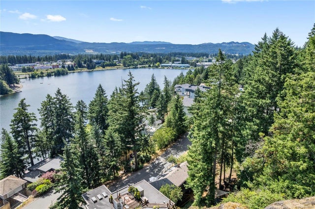 1 of 64 - 271 Woodhaven Dr, Nanaimo, BC