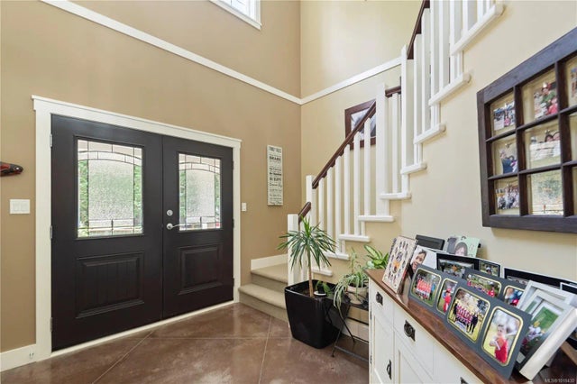 3 of 56 - 10011 Youbou Rd, Youbou, BC