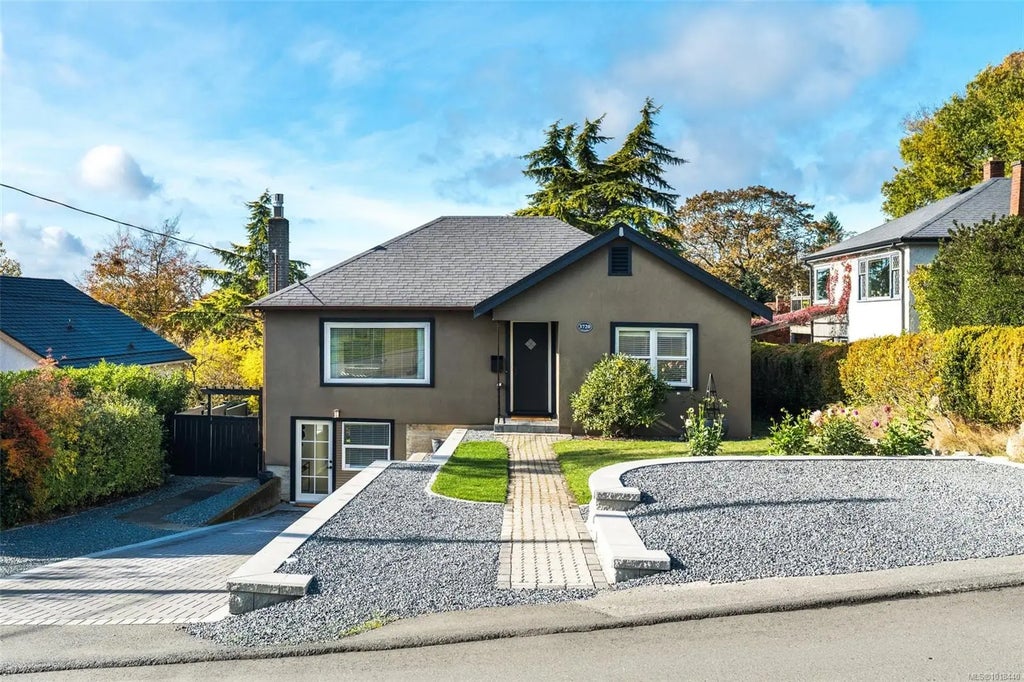 3720 Winston Cres, Saanich