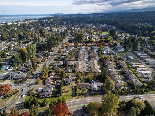 4 of 21 - 1360 Cumberland Rd, Courtenay, BC