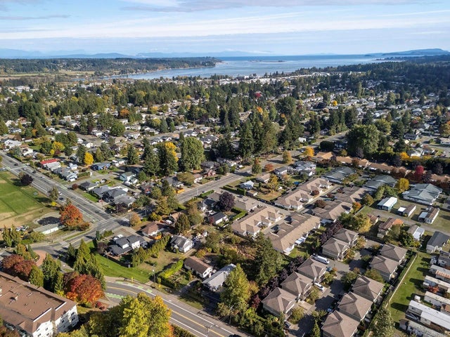 5 of 21 - 1360 Cumberland Rd, Courtenay, BC