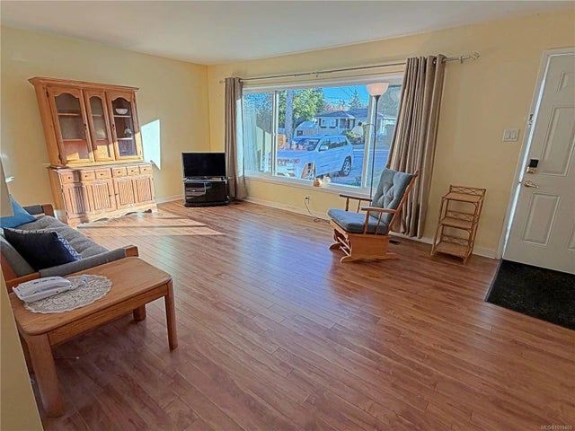 5 of 14 - 660 Chelsea St, Nanaimo, BC