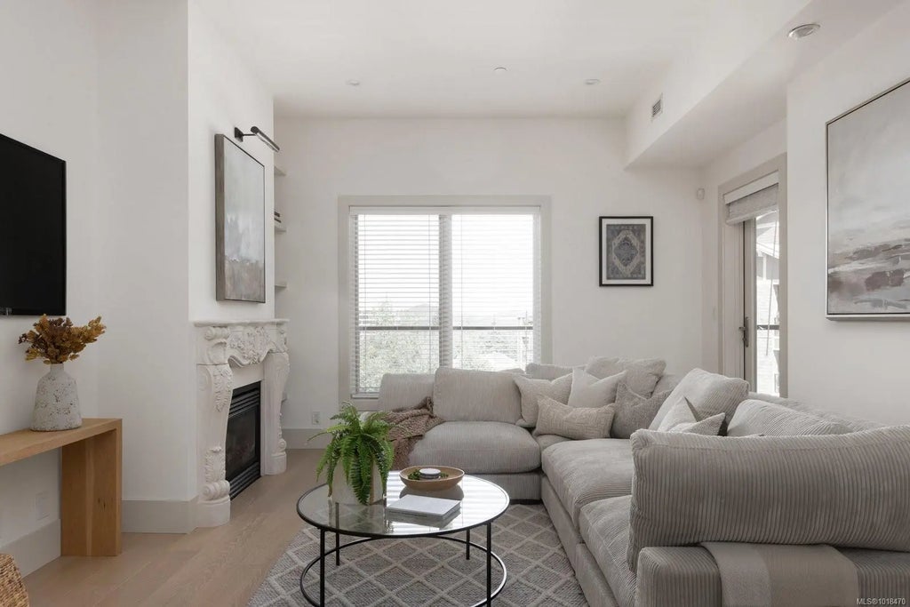 1335 Bear Mountain Pkwy 403, Langford