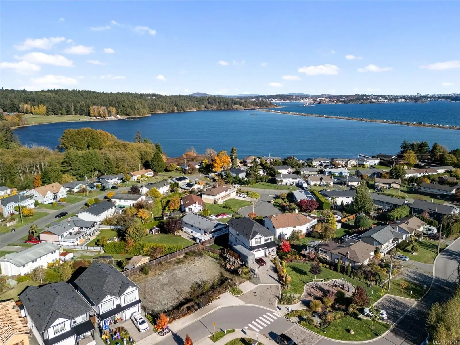 Residential for Sale by 284 Seafield Rd in the Colwood, located in the neighborhood of 