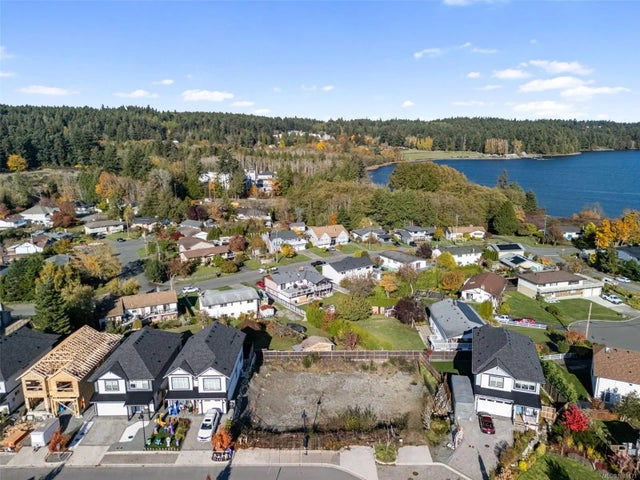 2 of 11 - 284 Seafield Rd, Colwood, BC