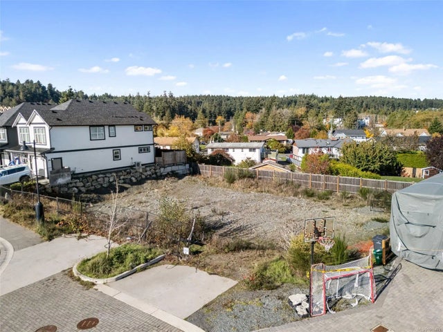 5 of 11 - 284 Seafield Rd, Colwood, BC