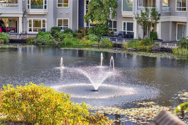 2 of 32 - 5620 Edgewater Lane 202, Nanaimo, BC