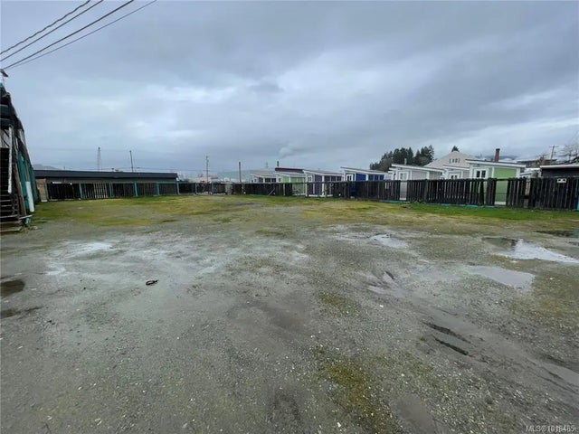 2 of 3 - 3629/3633 4th Ave, Port Alberni, BC