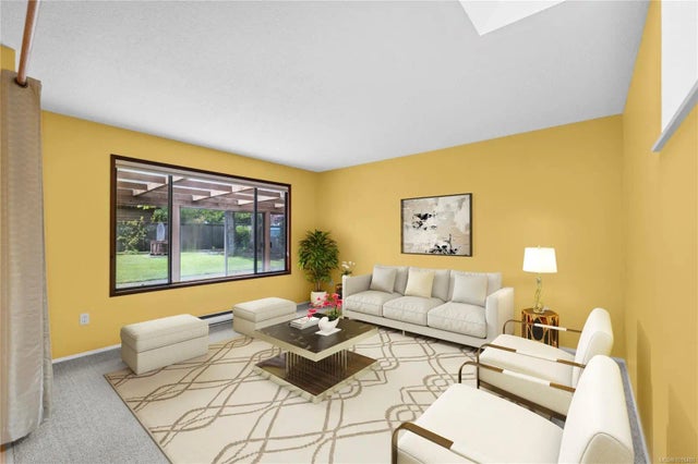 5 of 39 - 496 Crescent Rd W, Qualicum Beach, BC