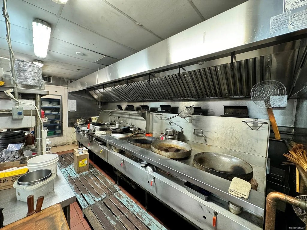 1551 Cedar Hill Cross Rd, Saanich