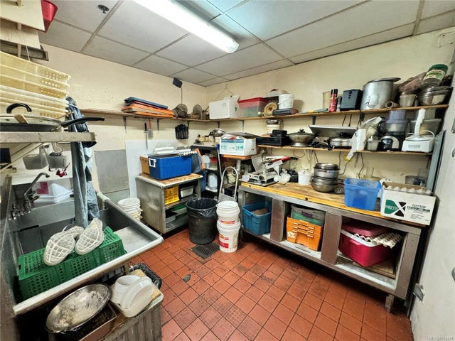 2 of 23 - 1551 Cedar Hill Cross Rd, Saanich, BC