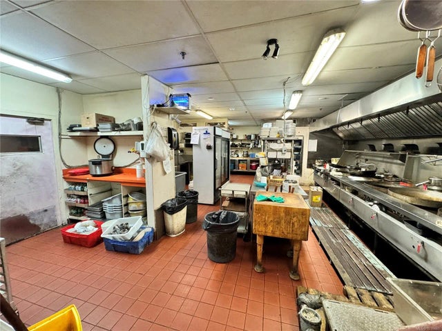 5 of 23 - 1551 Cedar Hill Cross Rd, Saanich, BC