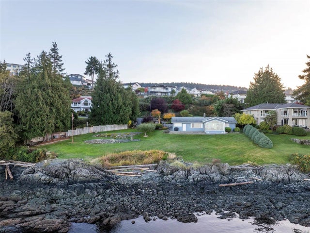 5020/5010 Fillinger Cres, Nanaimo