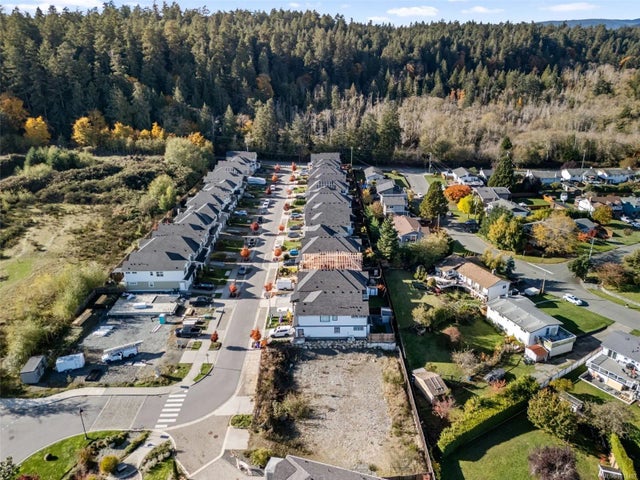 4 of 14 - 282 Seafield Rd, Colwood, BC