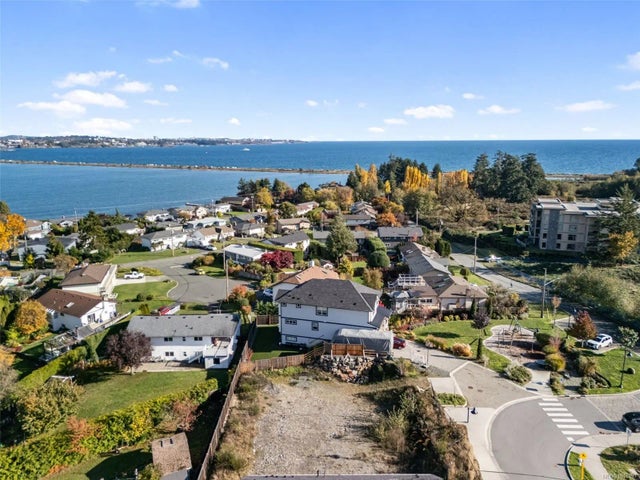 5 of 14 - 282 Seafield Rd, Colwood, BC