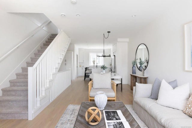 3 of 40 - 10145 Fifth St 9, Sidney, BC