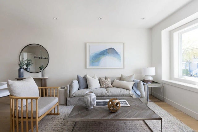 5 of 40 - 10145 Fifth St 9, Sidney, BC