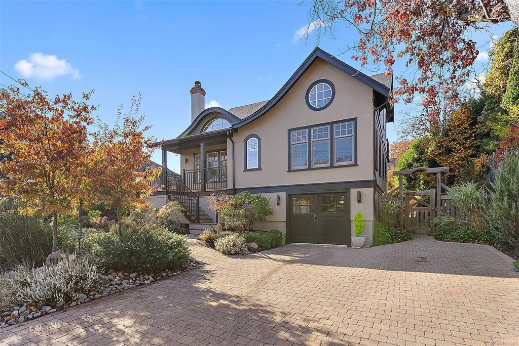614 Monterey Ave, Oak Bay