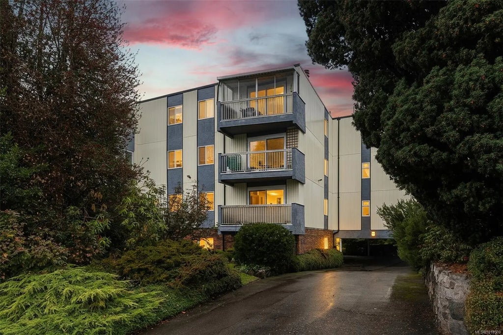 1188 Yates St 201, Victoria