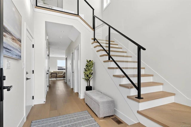 3 of 39 - 1542 Marble Pl, Langford, BC