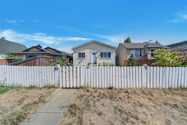 2 of 20 - 3645 14th Ave, Port Alberni, BC