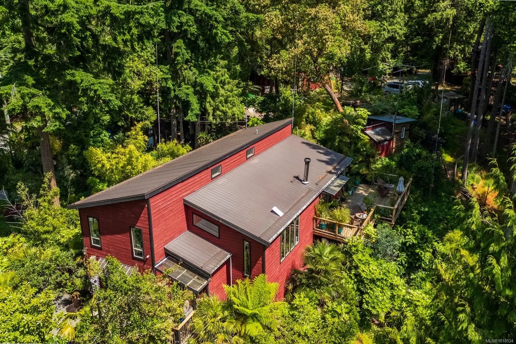 2470 North End Rd, Salt Spring