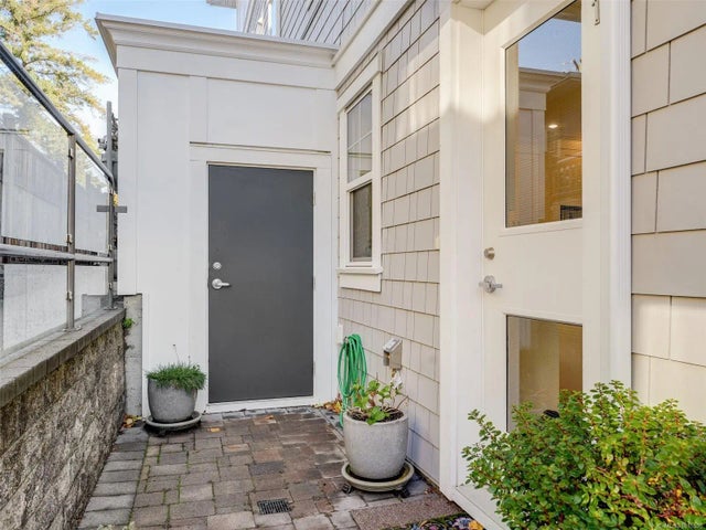 2 of 25 - 1016 Southgate St 1, Victoria, BC