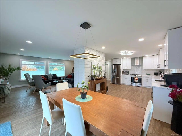 2 of 51 - 1154 Galerno Rd, Campbell River, BC