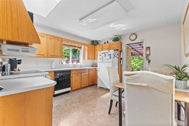 3 of 37 - 771 Sassaby Pl, Campbell River, BC