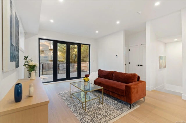 5 of 40 - 1342 Wood St, Esquimalt, BC