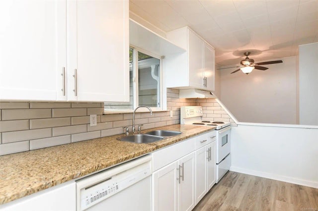 4 of 24 - 2040 Urquhart Ave, Courtenay, BC